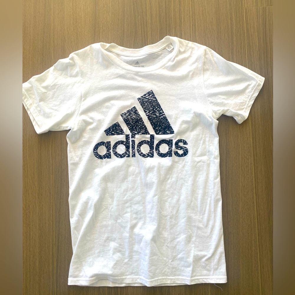 Adidas classic Tee (Small) - Unisex